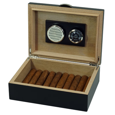 20 CT Black Wooden Cigar Humidor and Ashtray Set